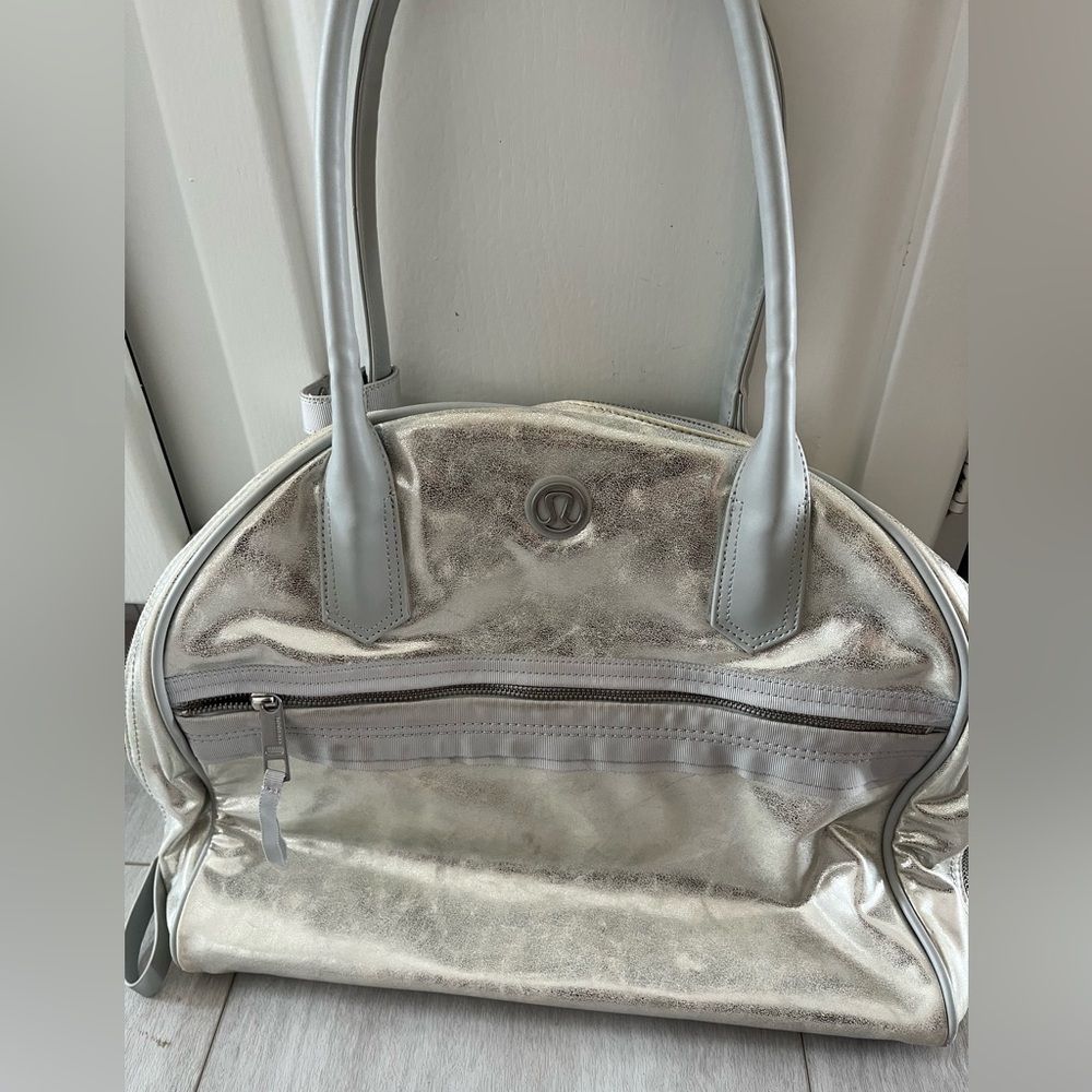 Lululemon tote bag